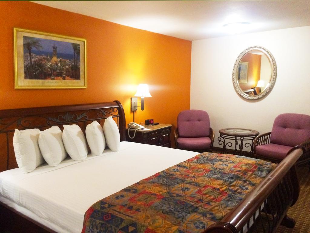 Days Inn Harbor View Сан Диего Стая снимка