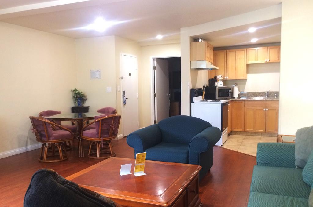 Days Inn Harbor View Сан Диего Стая снимка