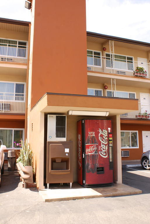 Days Inn Harbor View Сан Диего Екстериор снимка